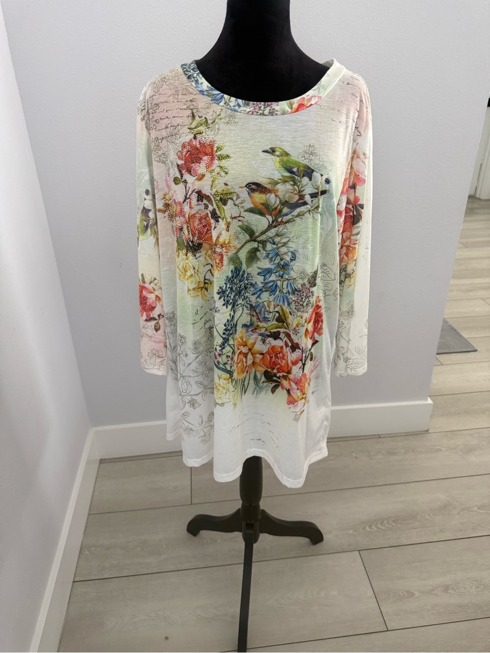 Floral & Bird Print Long Sleeve Tunic Top - White/Multi